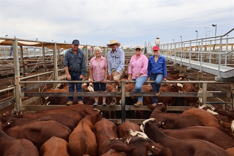 MAA livestock agent Duncan McLeod and Cameron, Sarah, Rowie and Jacqui Flower..JPG